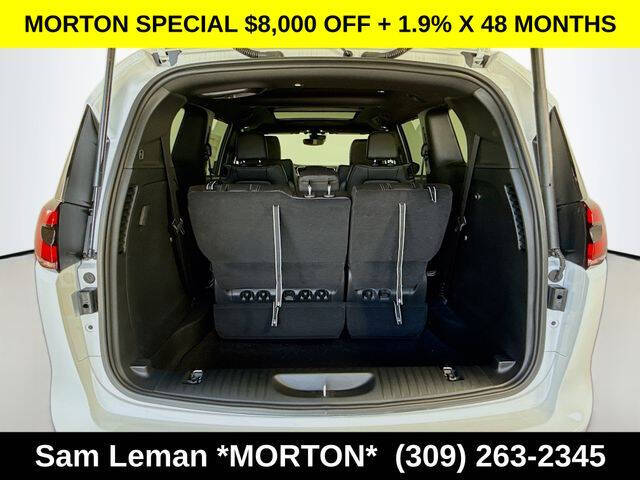 2026 Chrysler Pacifica Select