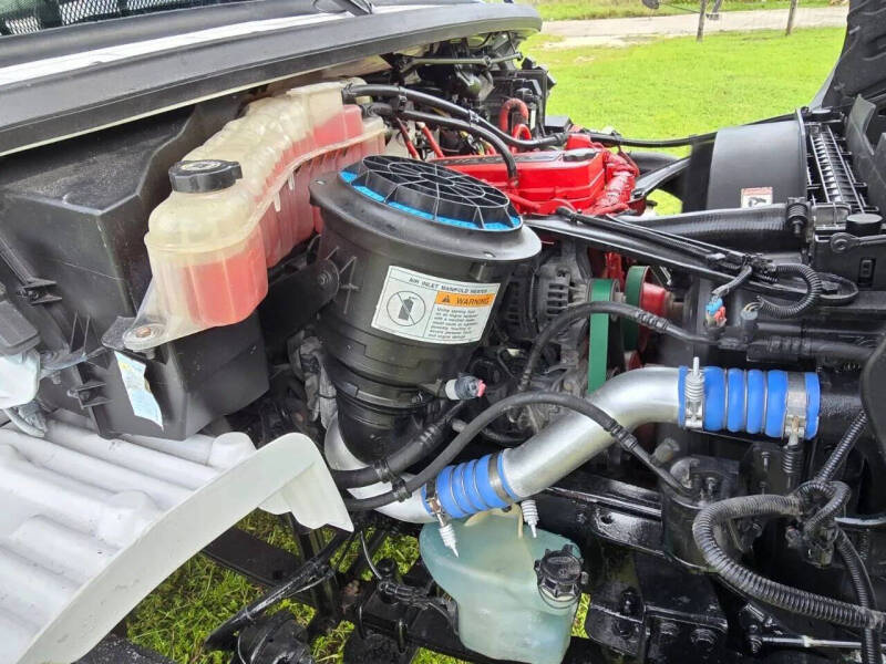2020 Freightliner M2 106