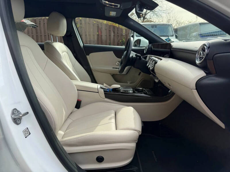 2019 Mercedes-Benz A-Class A 220