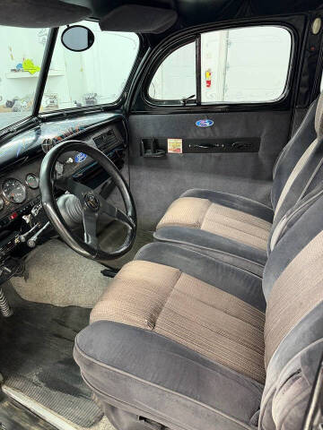 1940 Ford Deluxe