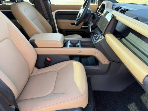 2026 Land Rover Defender 110 P300 S