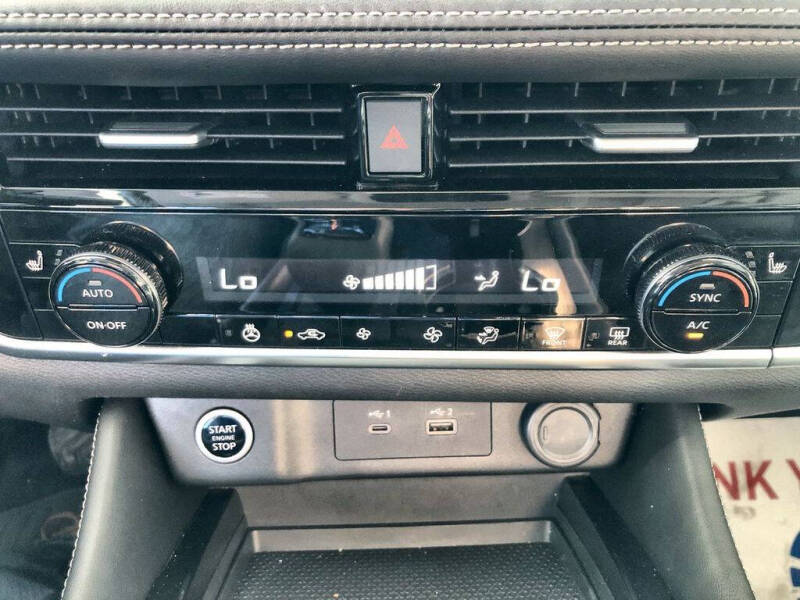 2023 Nissan Rogue SL