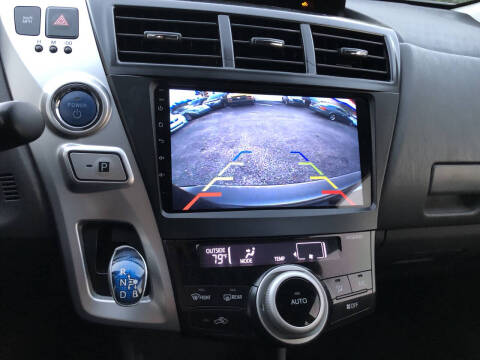 2012 Toyota Prius v Five