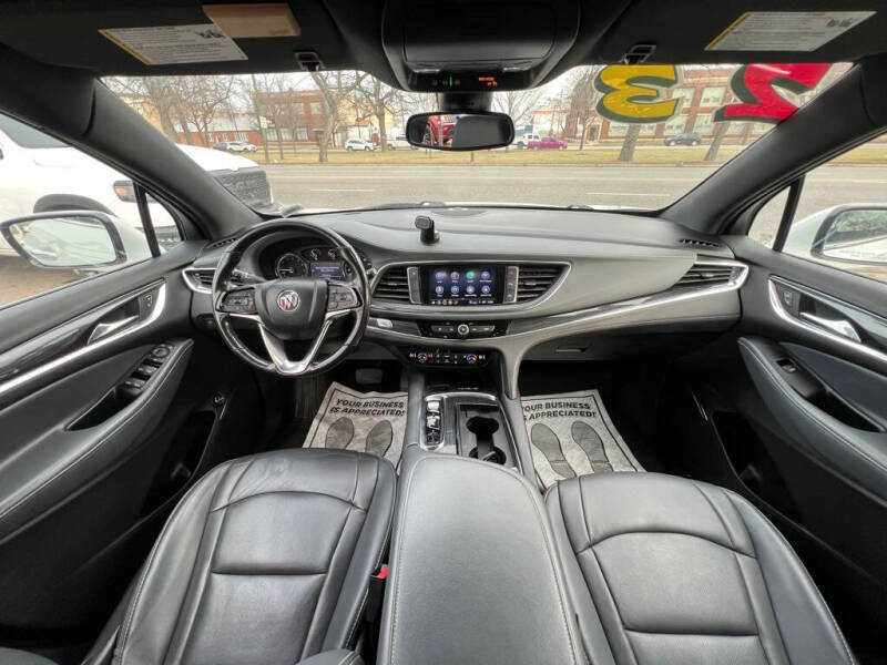 2023 Buick Enclave Essence