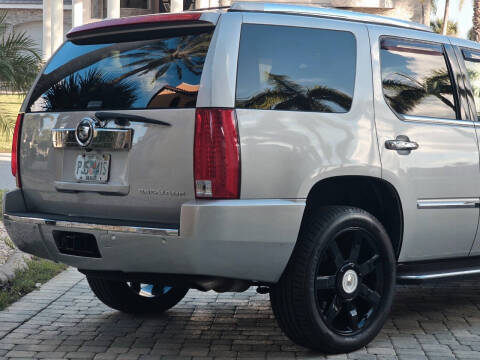 2010 Cadillac Escalade Luxury