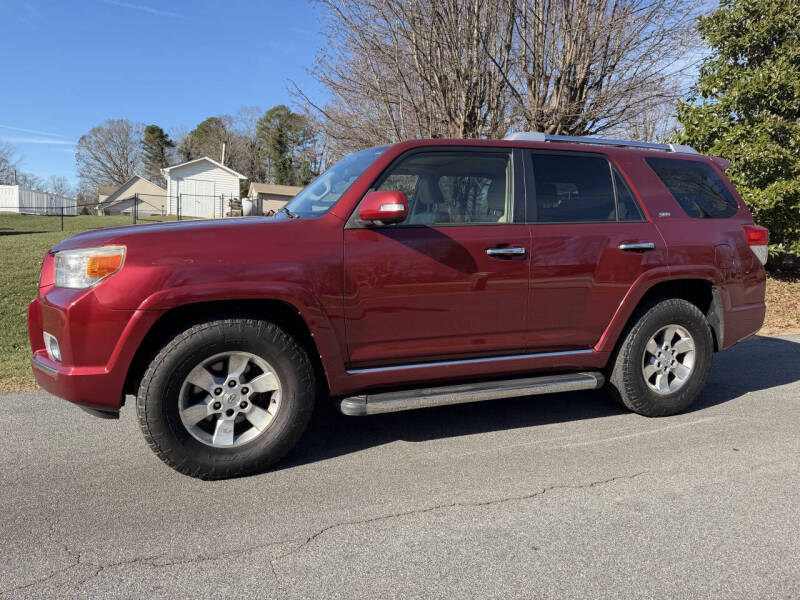 2011 Toyota 4Runner SR5's photo