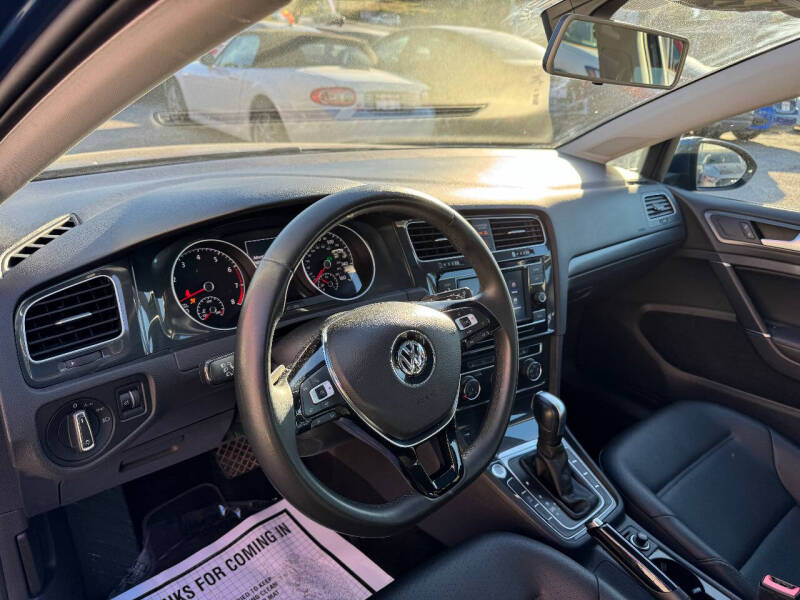 2020 Volkswagen Golf TSI