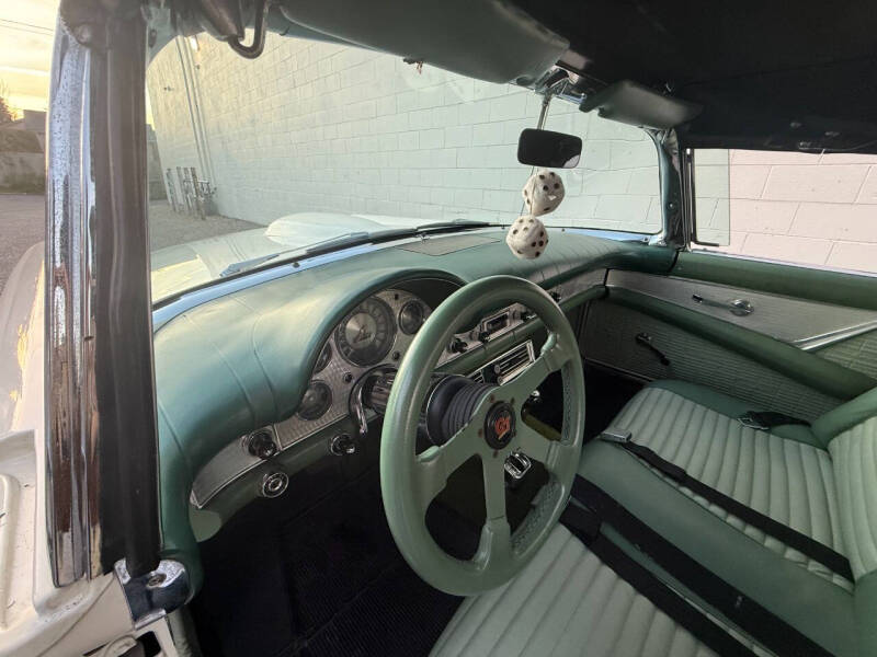 1957 Ford Thunderbird