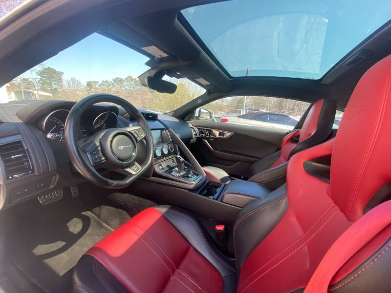 2016 Jaguar F-TYPE R