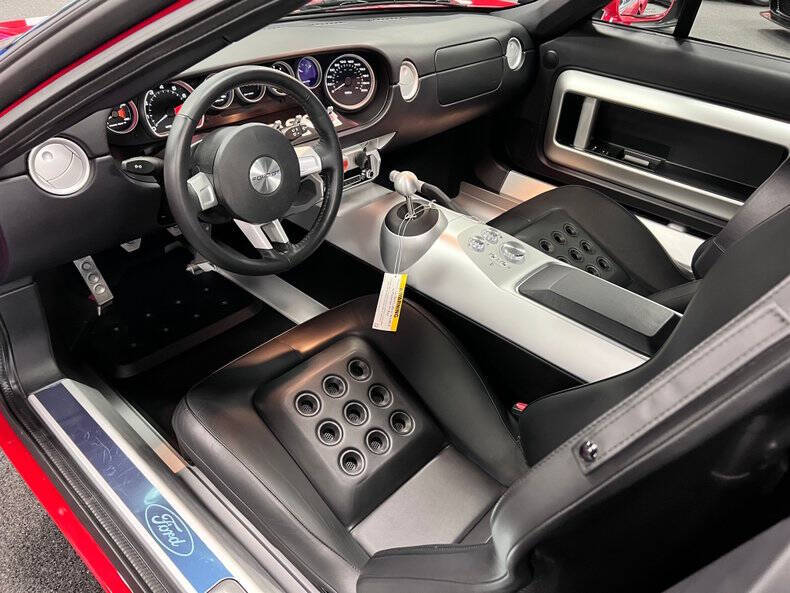 2005 Ford GT