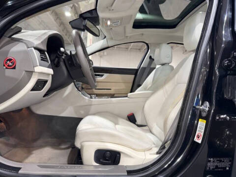 2016 Jaguar XF 35t Prestige