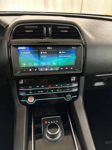 2020 Jaguar F-PACE 25t Premium