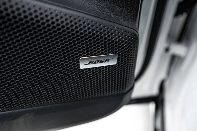 2025 Porsche Macan 4S Electric