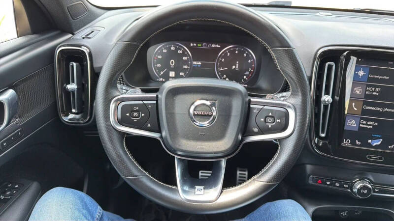 2019 Volvo XC40 T5 R-Design