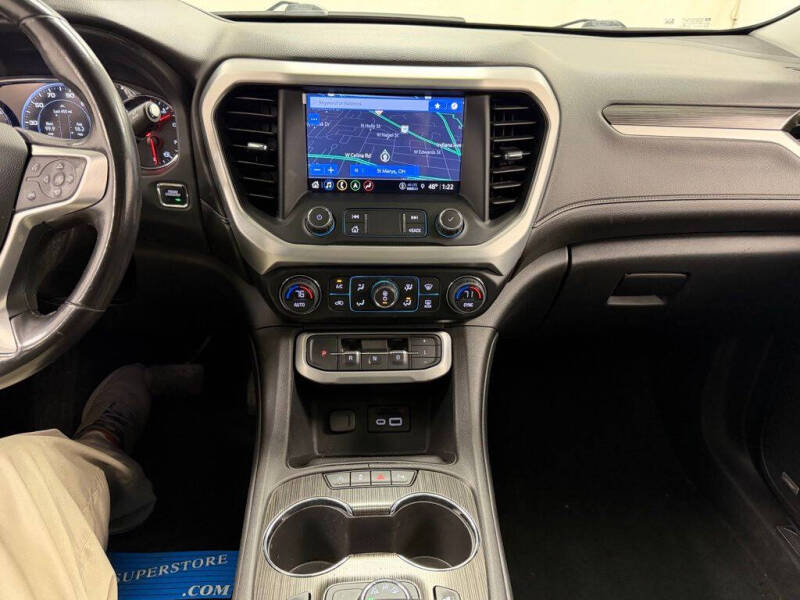 2022 GMC Acadia SLT