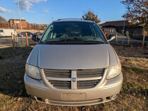 2005 Dodge Grand Caravan SXT