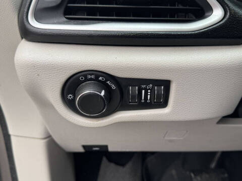 2017 Chrysler Pacifica Touring