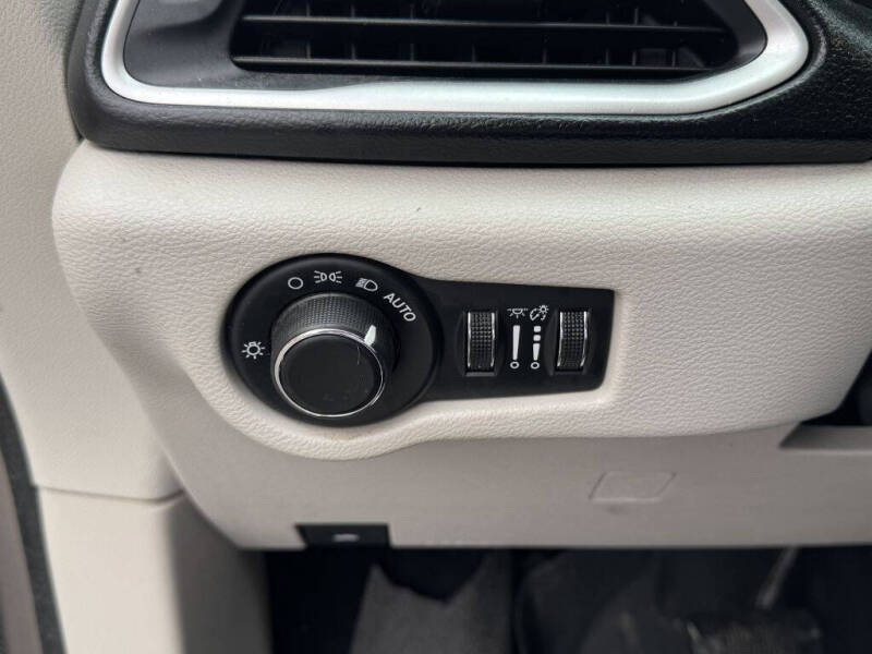 2017 Chrysler Pacifica Touring