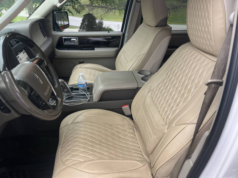2017 Lincoln Navigator Select