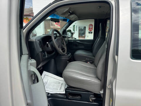 2006 GMC Savana LS 1500