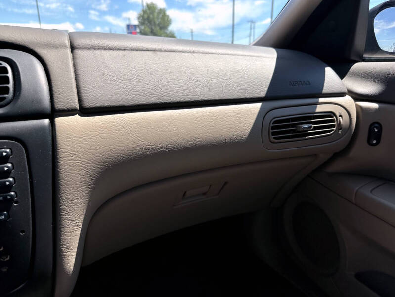 2002 Ford Taurus SE