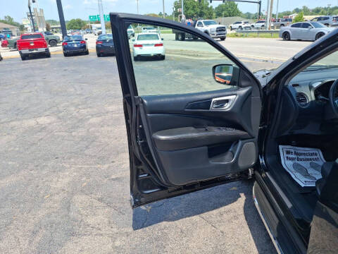 2019 Nissan Pathfinder S