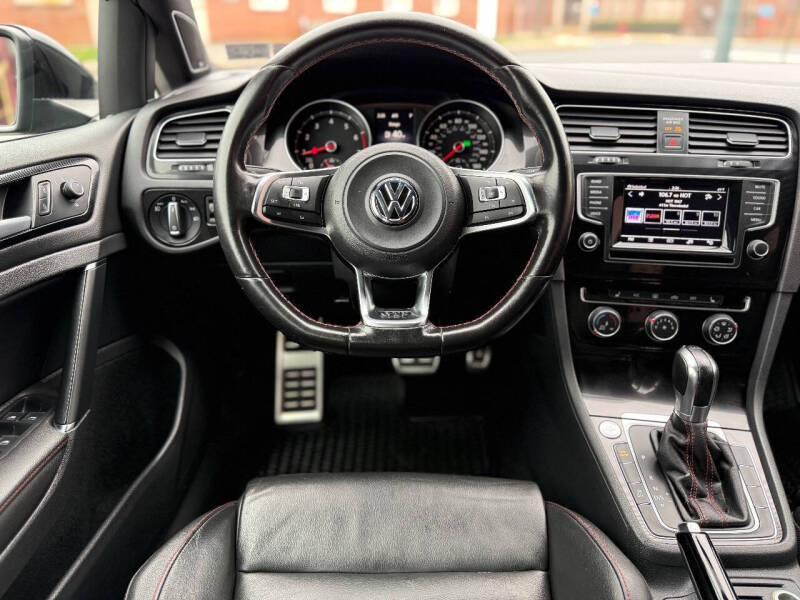 2015 Volkswagen Golf GTI SE