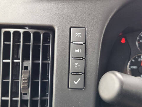 2025 Chevrolet Express LS 3500