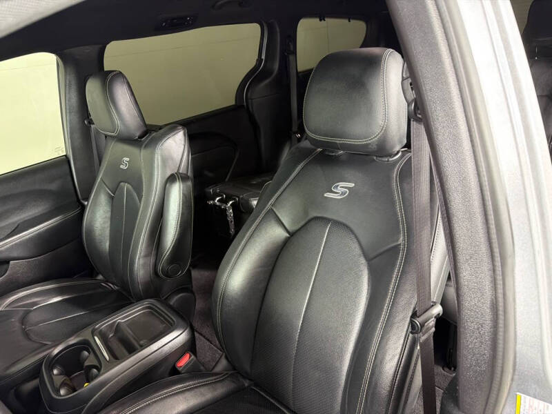 2020 Chrysler Pacifica Launch Edition
