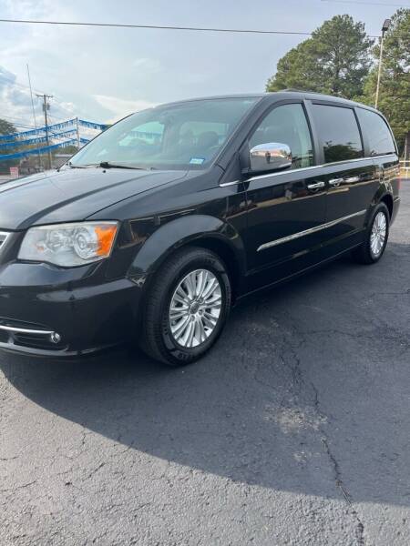 2012 Chrysler Town and Country for sale at Super Advantage Auto Sales in Gladewater TX