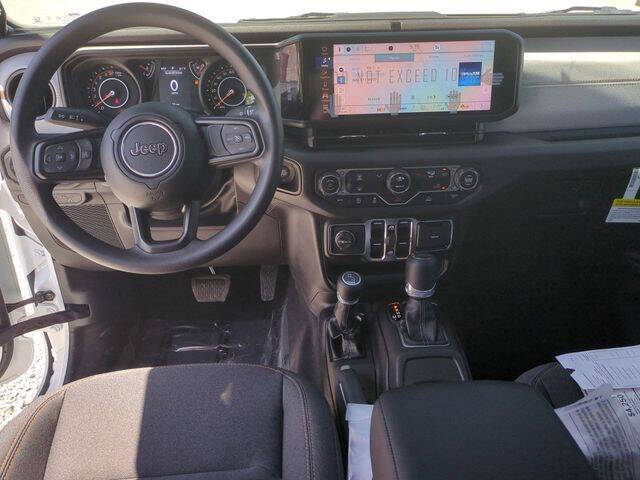 2025 Jeep Gladiator NightHawk