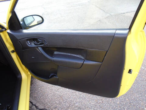 2005 Ford Focus ZX3 SES