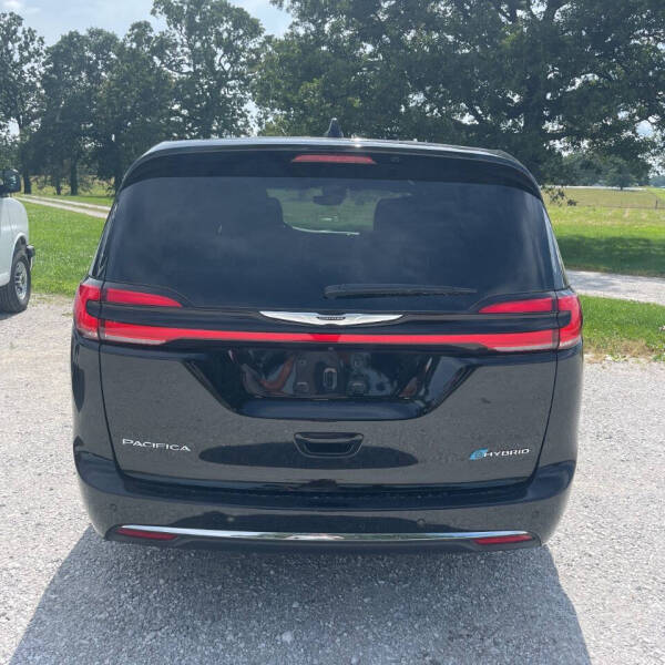 2025 Chrysler Pacifica Plug-In Hybrid Select