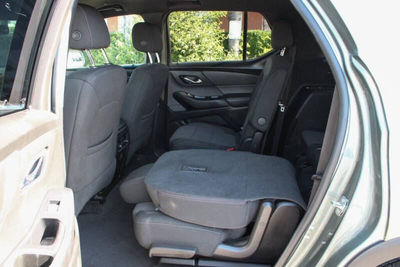 2022 Chevrolet Traverse LT Cloth