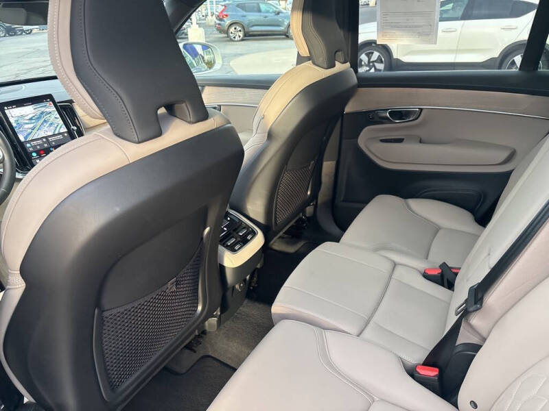2025 Volvo XC90 B6 Plus Bright Theme 7P