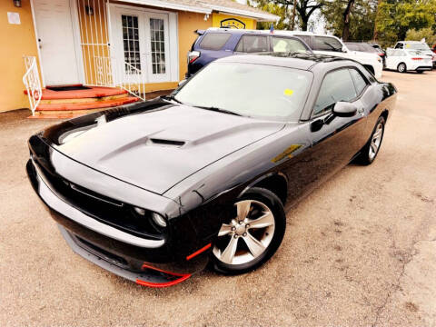2015 Dodge Challenger SXT