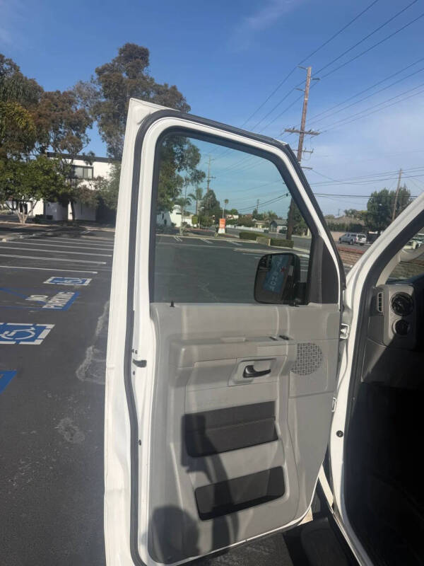 2013 Ford E-Series E-250