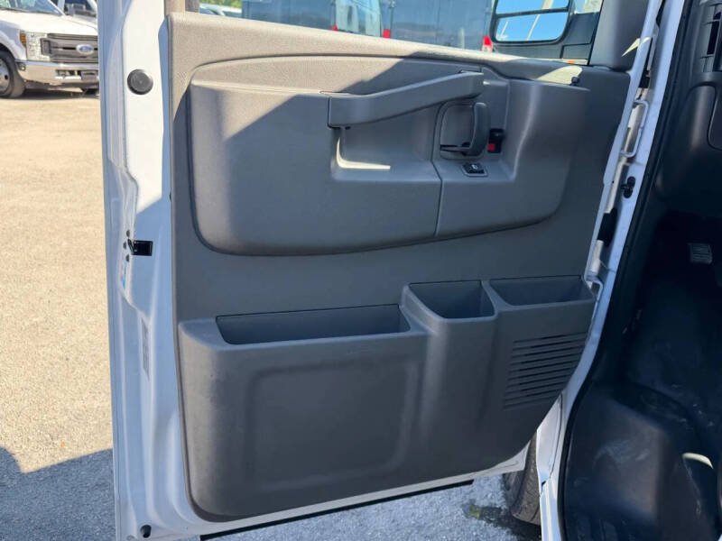 2022 Chevrolet Express 2500