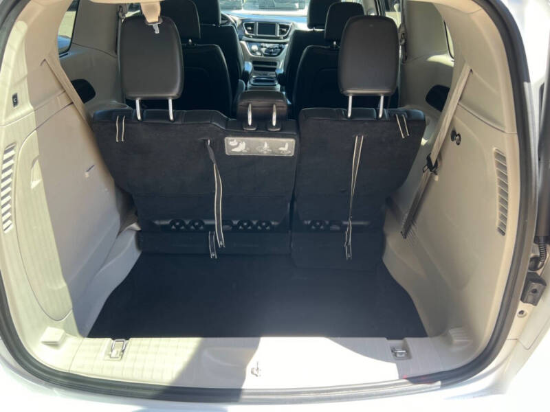 2020 Chrysler Pacifica Touring L