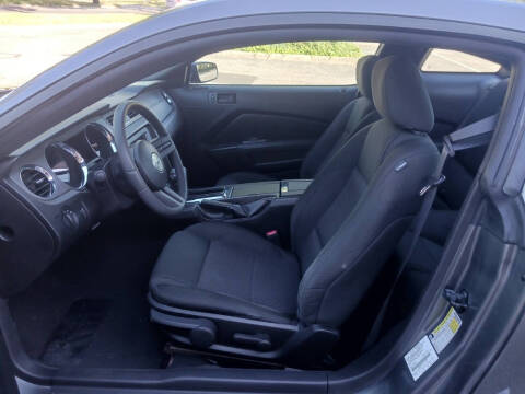 2010 Ford Mustang V6