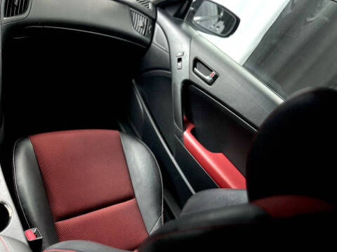 2011 Hyundai Genesis Coupe 3.8L R-Spec