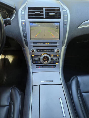 2017 Lincoln MKZ Premiere