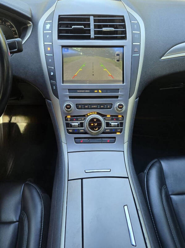 2017 Lincoln MKZ Premiere