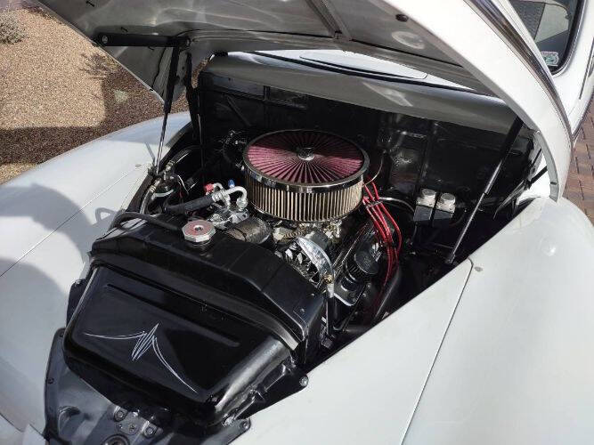 1946 Ford Super Deluxe