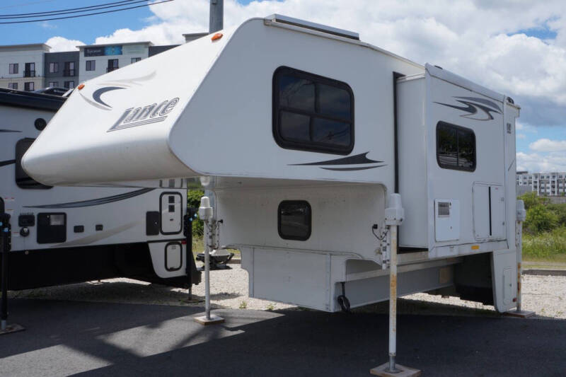 2008 Lance 992
