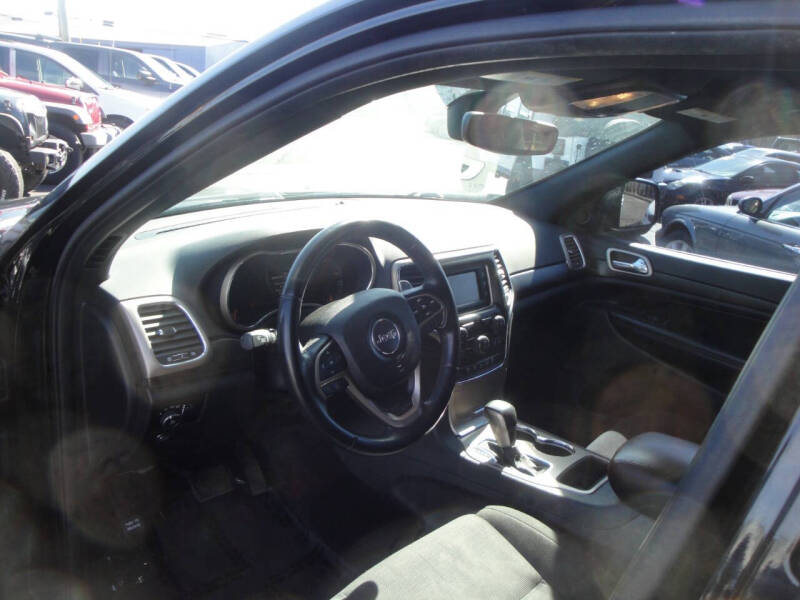 2017 Jeep Grand Cherokee Laredo