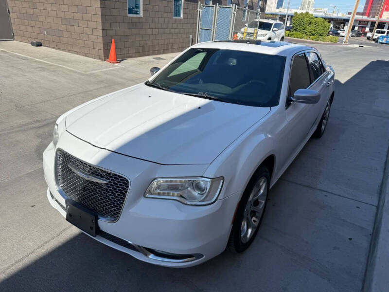 2017 Chrysler 300 C Platinum