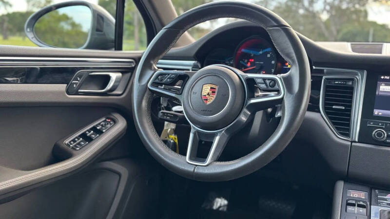 2018 Porsche Macan