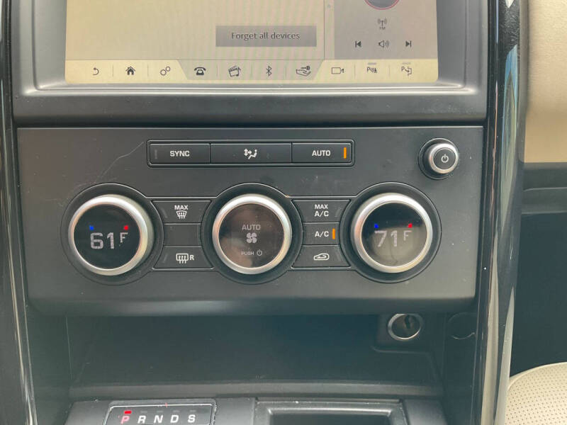 2020 Land Rover Discovery SE