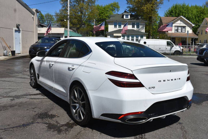 2025 Genesis G70
